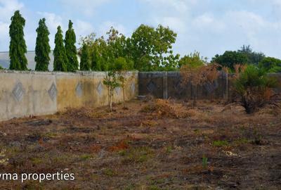 1,012 m² Land at Palm Beach Road