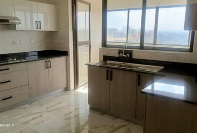 3 Bed Apartment with En Suite at Parklands - 2