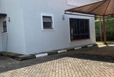5 Bed Townhouse with Garden in Lavington
