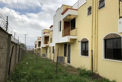 4 Bed Townhouse with En Suite at Mombasa Road - 4