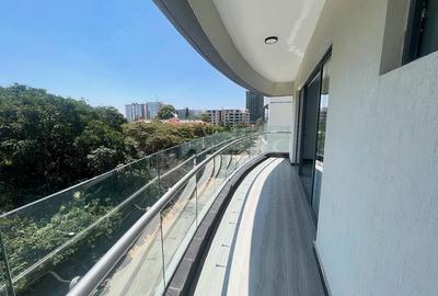 4 Bed Apartment with En Suite at Valley Arcade - 2