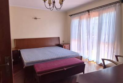 4 Bed Villa with En Suite in Windsor - 4