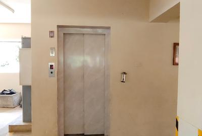 4 Bed Apartment with En Suite at Riverside Drive - 4