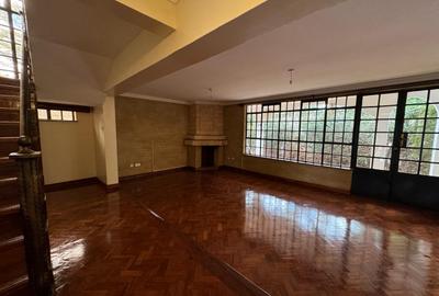 5 Bed Townhouse with En Suite in Lavington