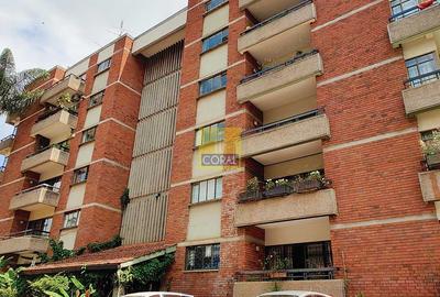 3 Bed Apartment with En Suite in Westlands Area