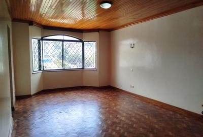 3 Bed Apartment with En Suite in Brookside - 2