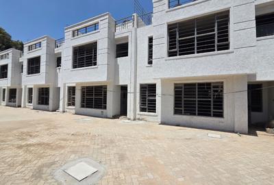 4 Bed Townhouse with En Suite in Ngong