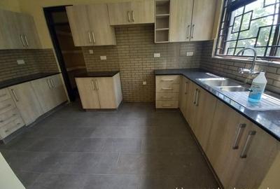 3 Bed Apartment with En Suite at Gitanga Road