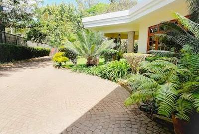 5 Bed House with En Suite in Loresho