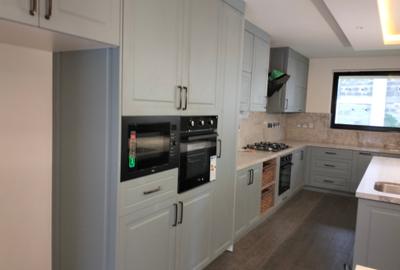 5 Bed Townhouse with En Suite in Loresho