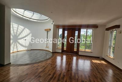 4 Bed House with En Suite in Kitisuru - 3