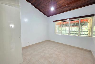 5 Bed House with En Suite at Manyani East - 2