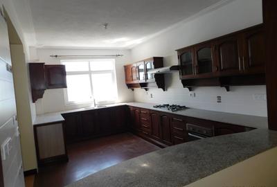 3 Bed Apartment with En Suite in Nyali Area