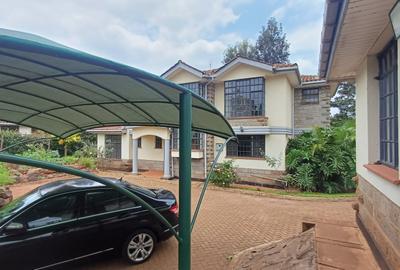 4 Bed Townhouse in Rosslyn - 2