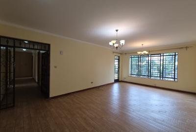 4 Bed Apartment with En Suite at Second Parklands - 3