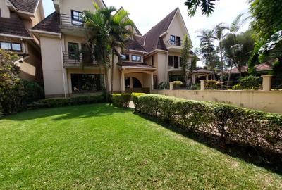 5 Bed Townhouse with En Suite at Lavington