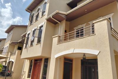 5 Bed House with Staff Quarters in Lavington