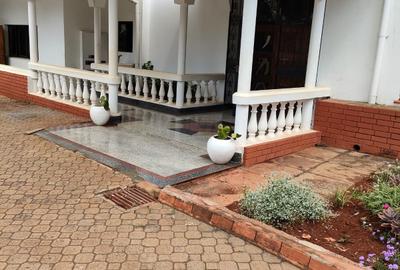 1 Bed House with Backup Generator in Nyari