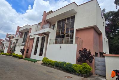 5 Bed Townhouse with En Suite at Lavington Green - 2