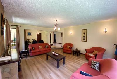 5 Bed Townhouse with En Suite in Spring Valley - 4