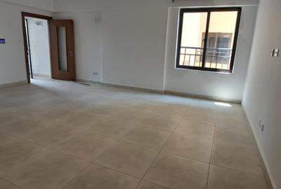 3 Bed Apartment with En Suite in Rhapta Road