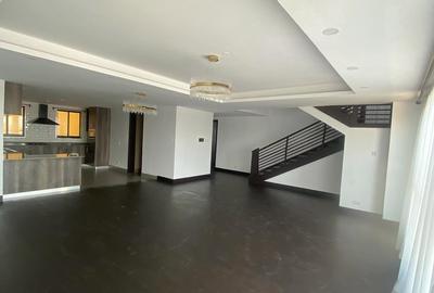 4 Bed Apartment with En Suite at Gitanga Road