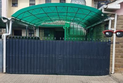 3 Bed Townhouse with En Suite in Donholm