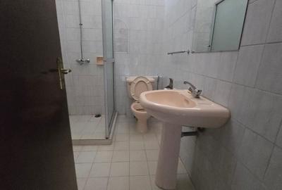 5 Bed House with En Suite in Riverside