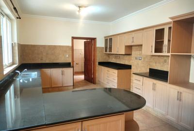 4 Bed Townhouse with Staff Quarters at Few Minutes Drive To Spring Valley Supermarket - 3