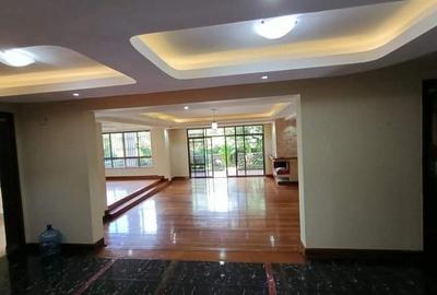 5 Bed Townhouse with En Suite in Lavington - 2