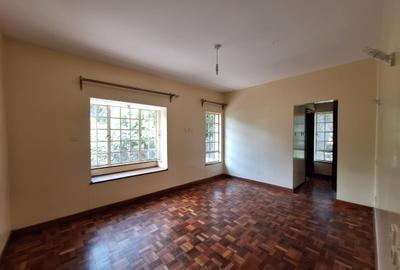 5 Bed Townhouse with En Suite in Lavington