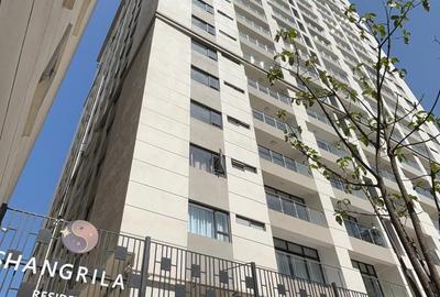 2 Bed Apartment with En Suite at Westlands Road - 4