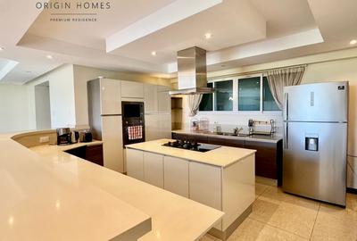 Furnished 3 Bed Apartment with En Suite at Riverside Drive - 4
