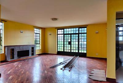 4 Bed Townhouse with En Suite in Kiambu Road - 2