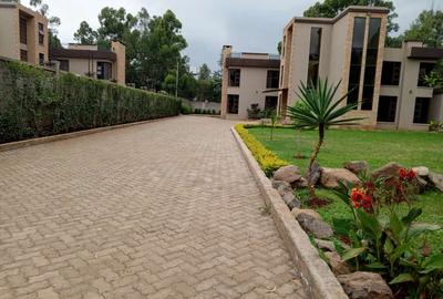 5 Bed Townhouse with En Suite in Karen