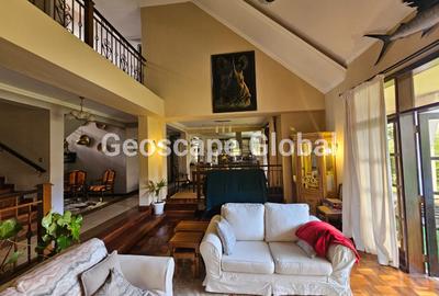 4 Bed Villa with En Suite in Rosslyn