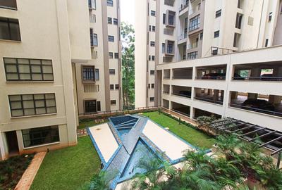 4 Bed Apartment with En Suite in Riverside