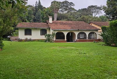 4 Bed House with En Suite in Loresho