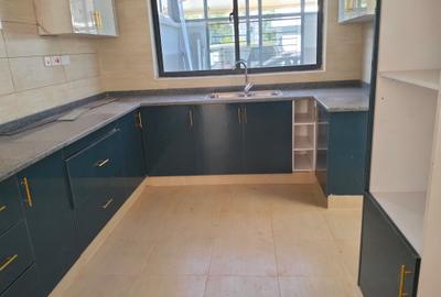 4 Bed Townhouse with En Suite in Lavington - 4