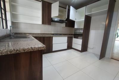 3 Bed House with En Suite in Karen