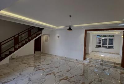 5 Bed Townhouse with En Suite at Convent Drive - 3