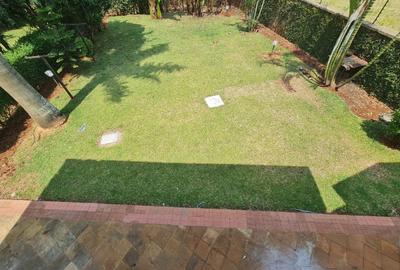 4 Bed Townhouse in Ridgeways - 2