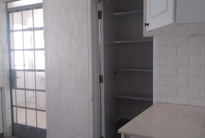 Serviced 4 Bed Apartment with En Suite in Riverside - 4