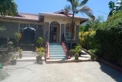 3 Bed House with En Suite at Acacia