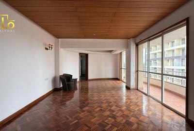 5 Bed Apartment with En Suite in Parklands