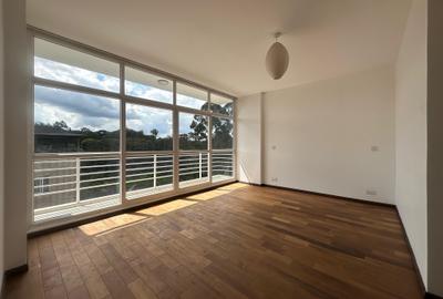 5 Bed Villa with En Suite at Lavington