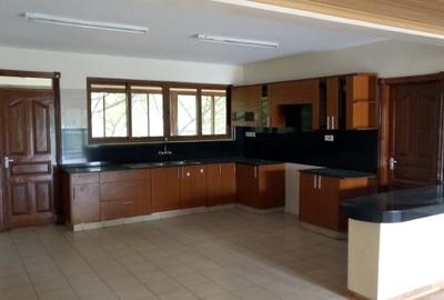 3 Bed Apartment with En Suite at Rhapta Road Westlands.