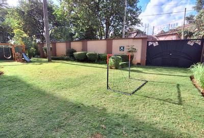 3 Bed Apartment with En Suite in Westlands Area - 4