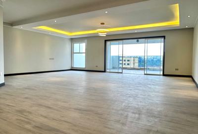 3 Bed Apartment with En Suite in Riverside - 2