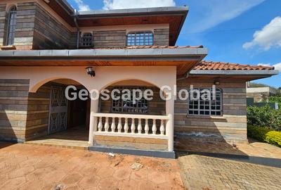 4 Bed House with En Suite in Nyari